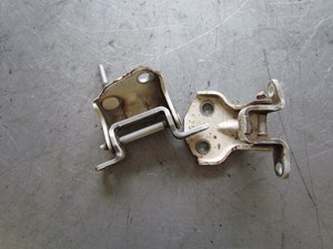 2003 Subaru Legacy Outback RH Rear Door Hinge Set