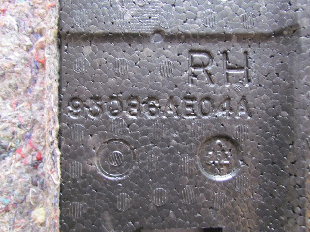 2003 Subaru Legacy Outback RH Foam Cargo Spacer