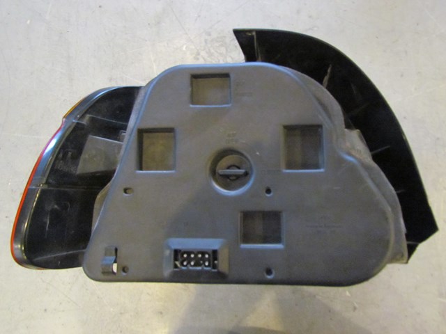 2000 BMW 528I Rear RH Passenger Tail Light