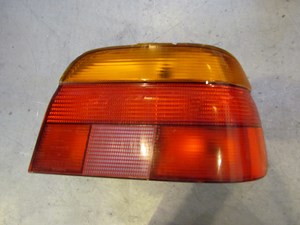 2000 BMW 528I Rear RH Passenger Tail Light