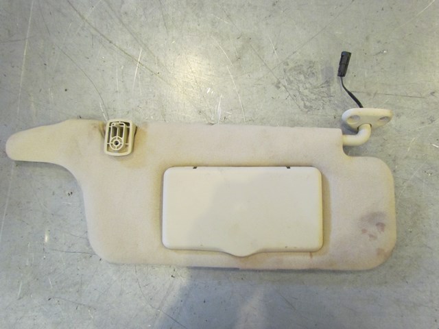 2003 Subaru Legacy Outback Front Drivers Sun Visor