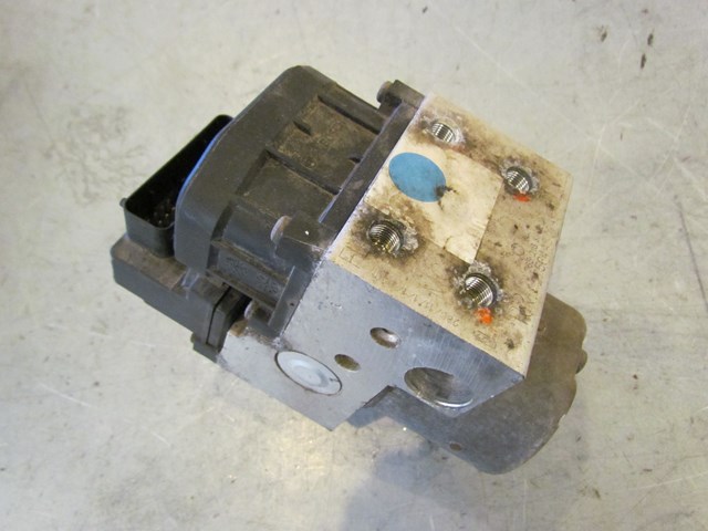 2003 Subaru Legacy Outback ABS Module Pump 27534AE06A