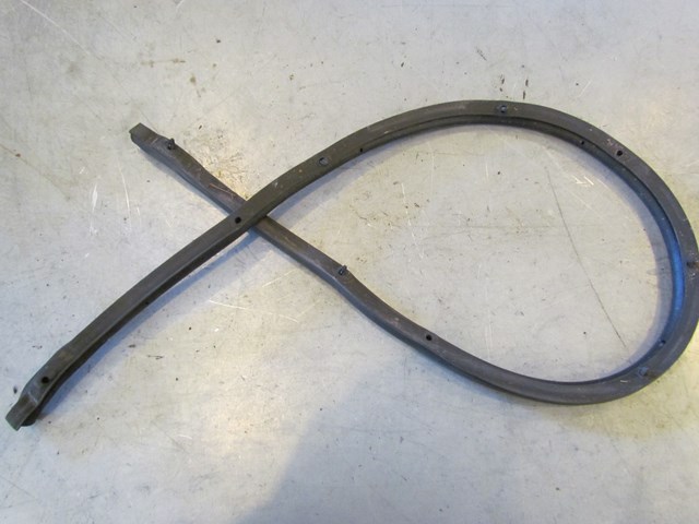2003 Subaru Legacy Outback Wiper Cowl Seal