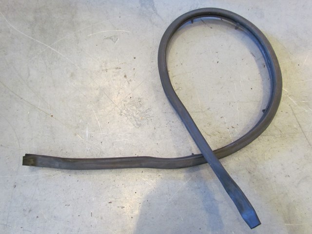 2003 Subaru Legacy Outback Wiper Cowl Seal