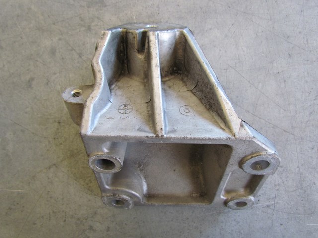 2003 Nissan 350Z LH Drivers Engine Mount