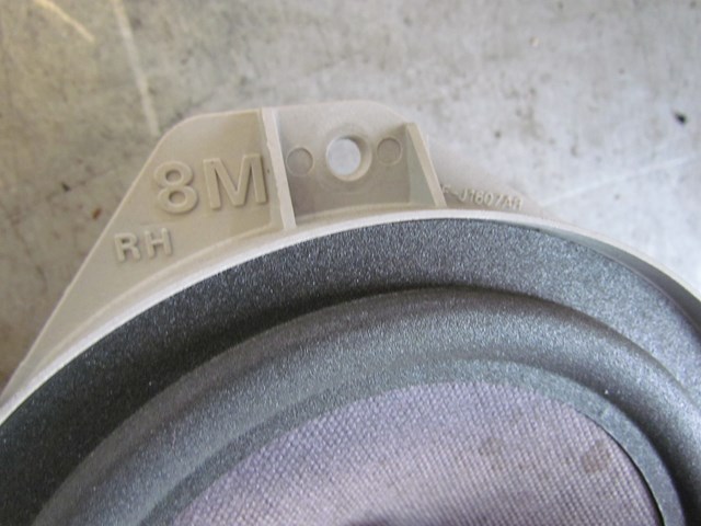 2003 Subaru Forester Front RH Passenger Door Speaker 86301 SA000