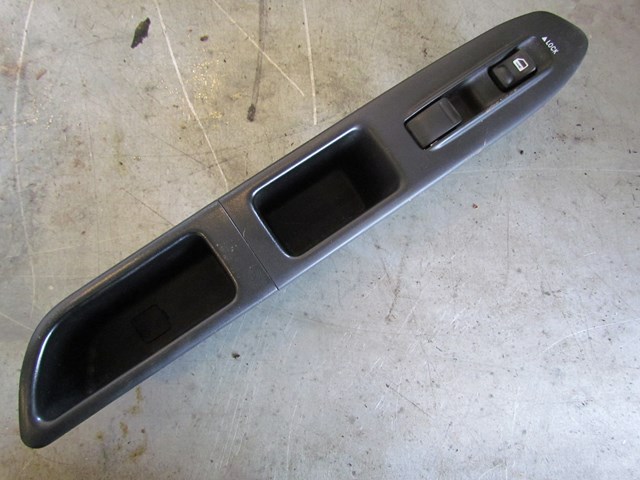 2003 Subaru Forester RH Passenger Door Switch