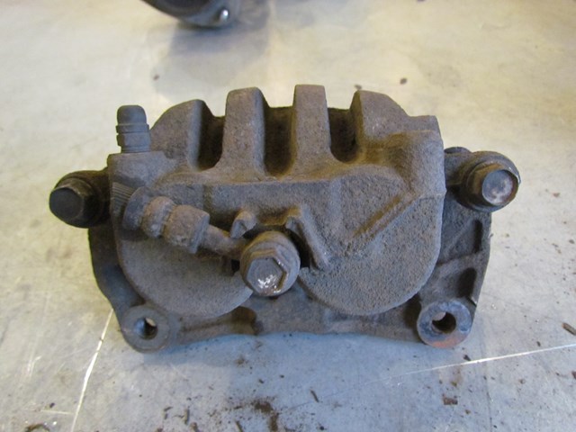 2003 Subaru Forester Front RH Passenger Brake Caliper