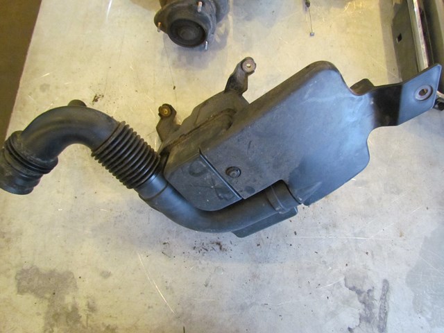 2003 Subaru Forester Intake Tube