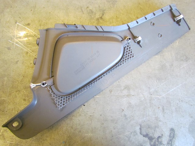 2003 Subaru Forester Front RH Passenger Console Kick Panel
