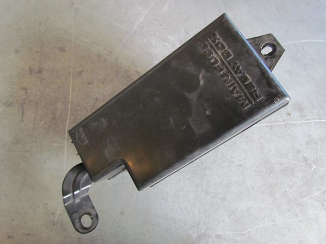 2003 Subaru Forester Under Hood Fuse Box