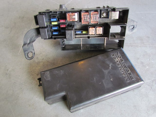 2003 Subaru Forester Under Hood Fuse Box