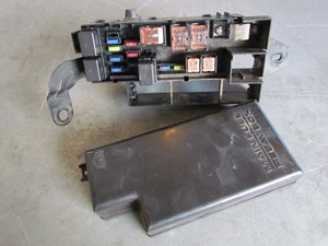 2003 Subaru Forester Under Hood Fuse Box