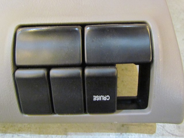 2003 Subaru Forester Front LH Drivers Knee Bolster Assy