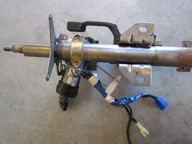 2003 Subaru Forester Steering Column W/ Key