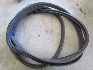2003 Subaru Forester Rear LH Drivers Door Seal On Body