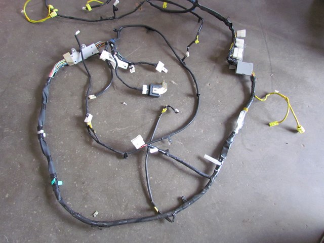 2003 Subaru Forester Body Front Sub Wire Harness 81502SA050