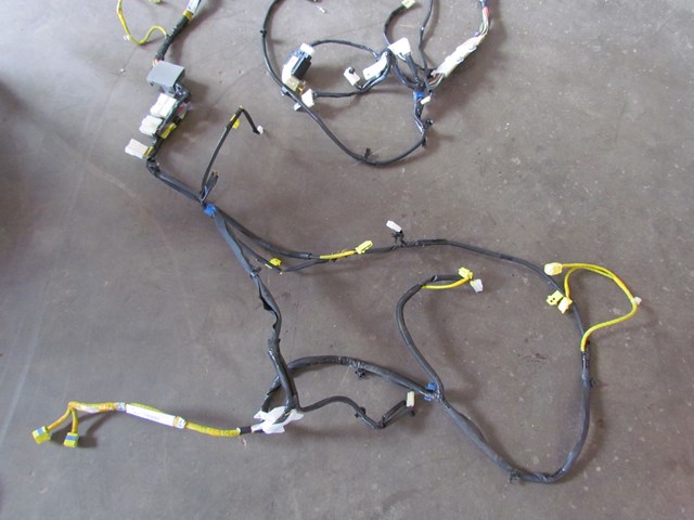 2003 Subaru Forester Body Front Sub Wire Harness 81502SA050