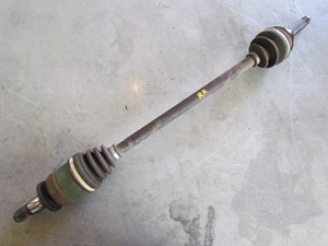 2003 Subaru Forester Rear RH Passenger AT Axle Shaft