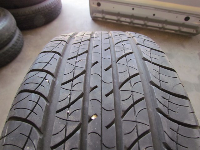 Cooper CS4 Touring 215/55R17 Tire 8/32 Tread
