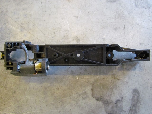 2006 Infiniti G35 Coupe RH Passenger xterior Door Handle Mount