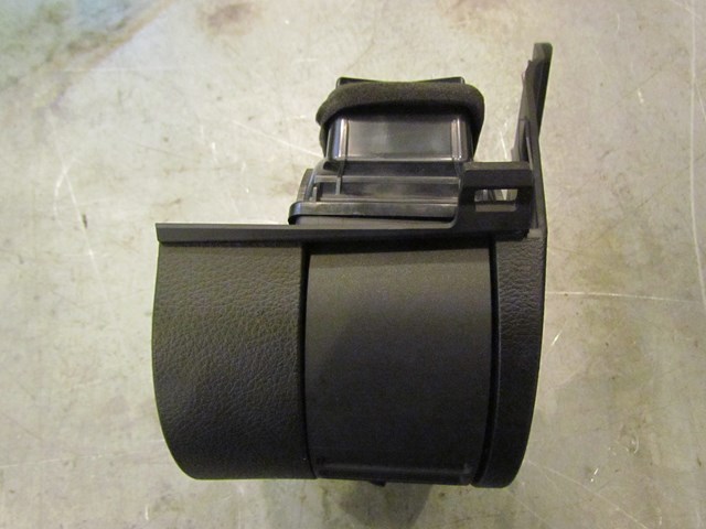 2006 Infiniti G35 Coupe LH Drivers LH Vent Assy