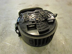 2006 Infiniti G35 Coupe LH Drivers Middle Dash Vent