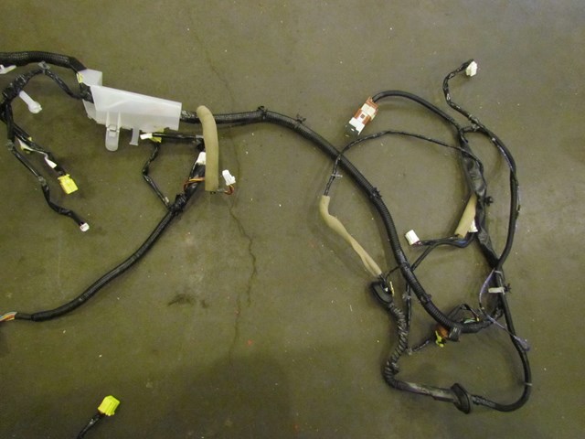 2006 Infiniti G35 Coupe RH Passenger Body Wire Harness 24017 CM42D