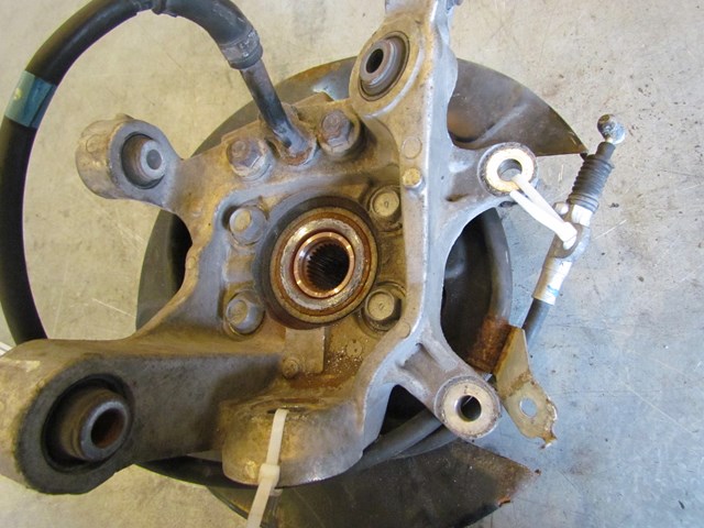 2006 Infiniti G35 Coupe Rear RH Passenger Spindle Assy