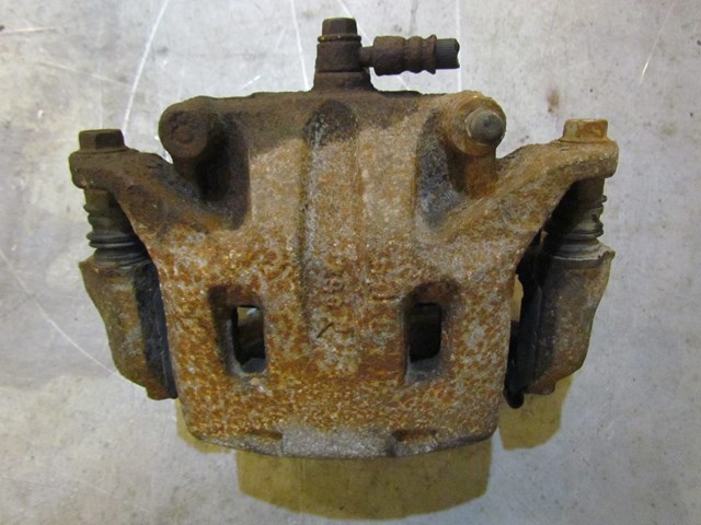 2006 Infiniti G35 Coupe Front LH Drivers Brake Caliper