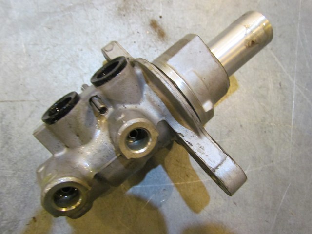 2006 Infiniti G35 Coupe Sport/Premium Brake Master Brake Cylinder 0204223183