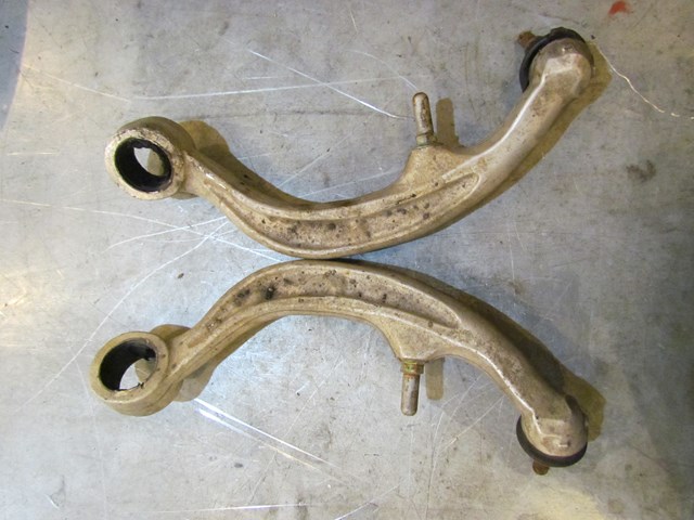 2006 Infiniti G35 Coupe Front Lower Compression Arms Set Bushings Need Replaceme
