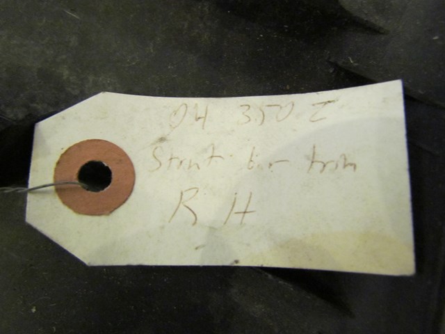 2003 Nissan 350Z RH Passenger Strut Trim Panel 93132 CD000