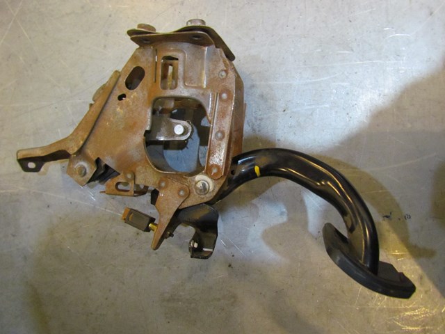 2007 Infiniti G35X AT Brake Pedal Assy