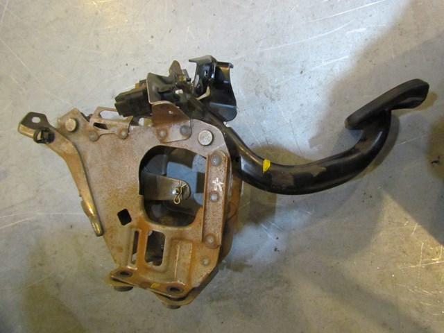 2007 Infiniti G35X AT Brake Pedal Assy
