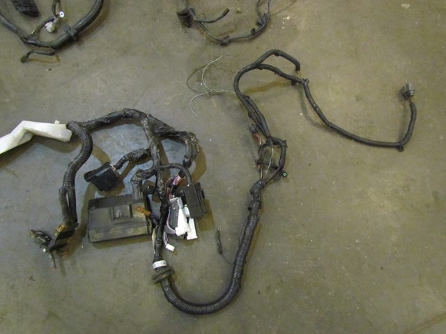 2007 Infiniti G35X Sedan AT Engine Bay Wiring Harness Needs Repair See Pics