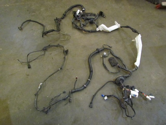 2007 Infiniti G35X Sedan AT Engine Bay Wiring Harness Needs Repair See Pics