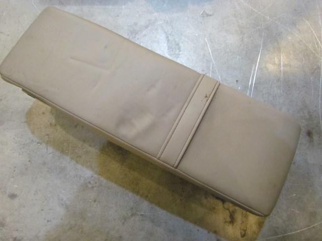 2007 Infiniti G35X Sedan Rear Seat Armrest Assy