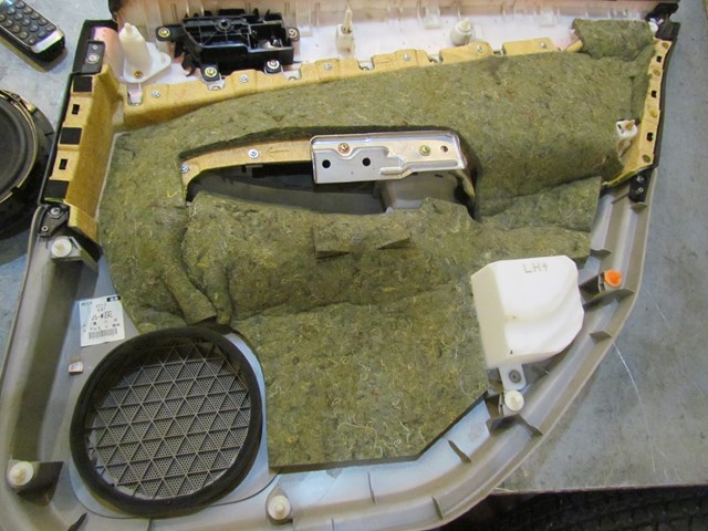 2007 Infiniti G35X Sedan AT Rear LH Drivers Door Panel 