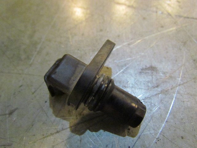 2007 Infiniti G35X Sedan AT VQ35HR RH Passenger Camshaft Position Sensor