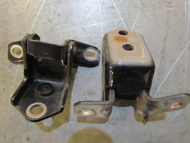 2007 Mazda MazdaSpeed 3 Rear LH Drivers Door Hinge Set