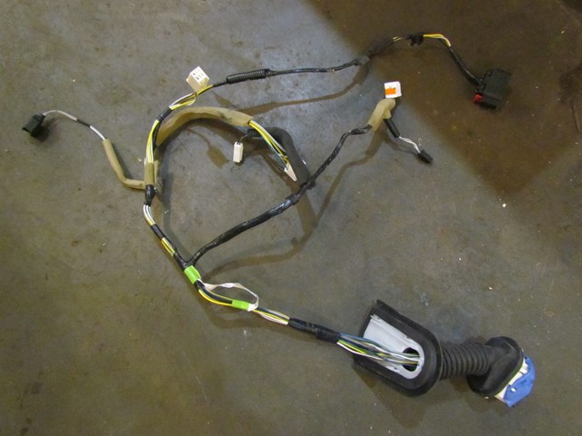 2007 Mazda MazdaSpeed 3 Front RH Passenger Door Wiring BN8K 67 200G