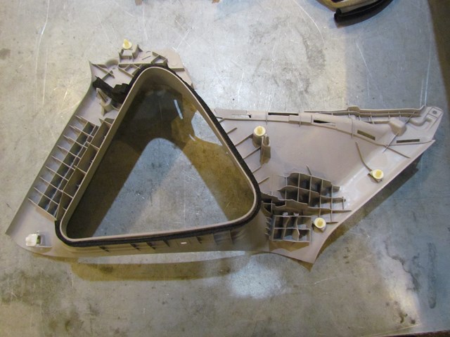 2007 Mazda MazdaSpeed 3 Rear Rh Passenger C/D Pillar Trim Panel BP4K 68 251