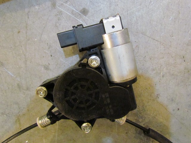 2007 Mazda MazdaSpeed 3 Front LH Drivers Window Motor Regulator