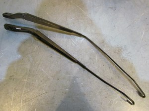 2007 Mazda MazdaSpeed 3 Front Wiper Arms