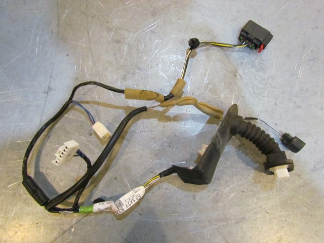 2007 Mazda MazdaSpeed 3 Rear RH Passenger Door Wiring B32H 67 220C