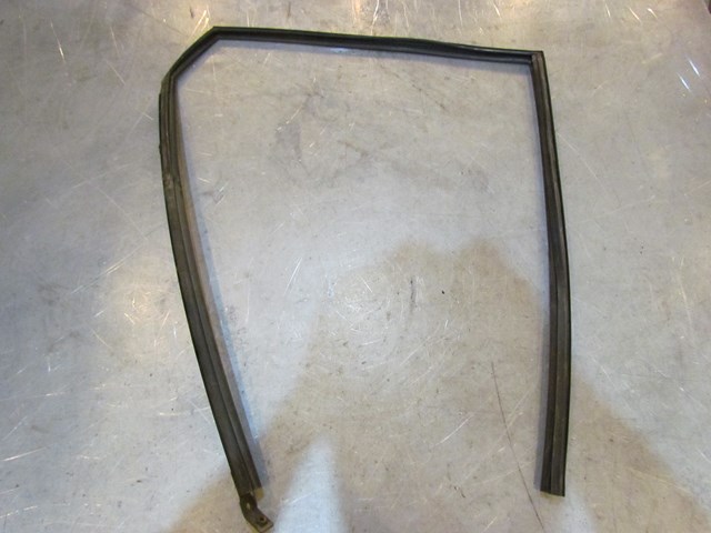 2007 Mazda MazdaSpeed 3 Rear RH Passenger Door Window Trim On Door