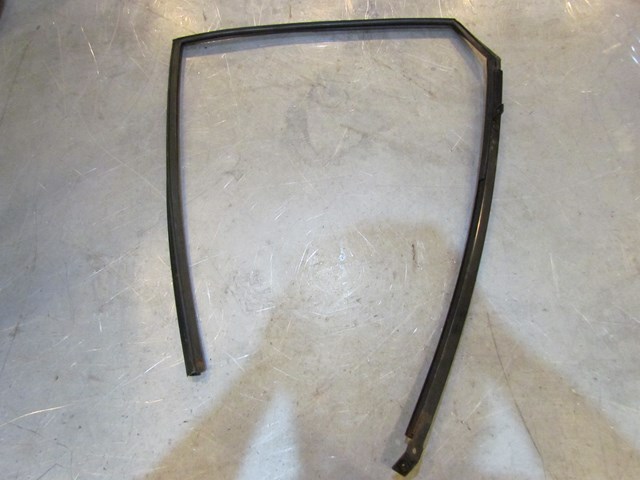 2007 Mazda MazdaSpeed 3 Rear RH Passenger Door Window Trim On Door