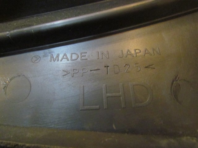 2003 Subaru Forester Windshield Wiper Cowl Vent OEM