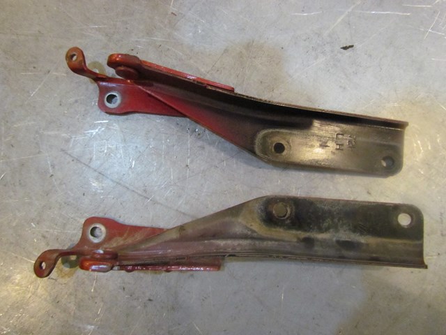 2003 Subaru Forester Front Hood Hinges Set